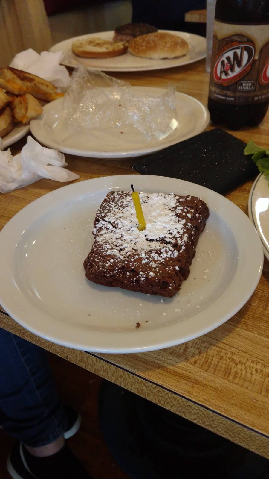 Redwood Cafe | restaurant | 175 Paul Dr, San Rafael, CA 94903, USA | 4154798989 OR +1 415-479-8989