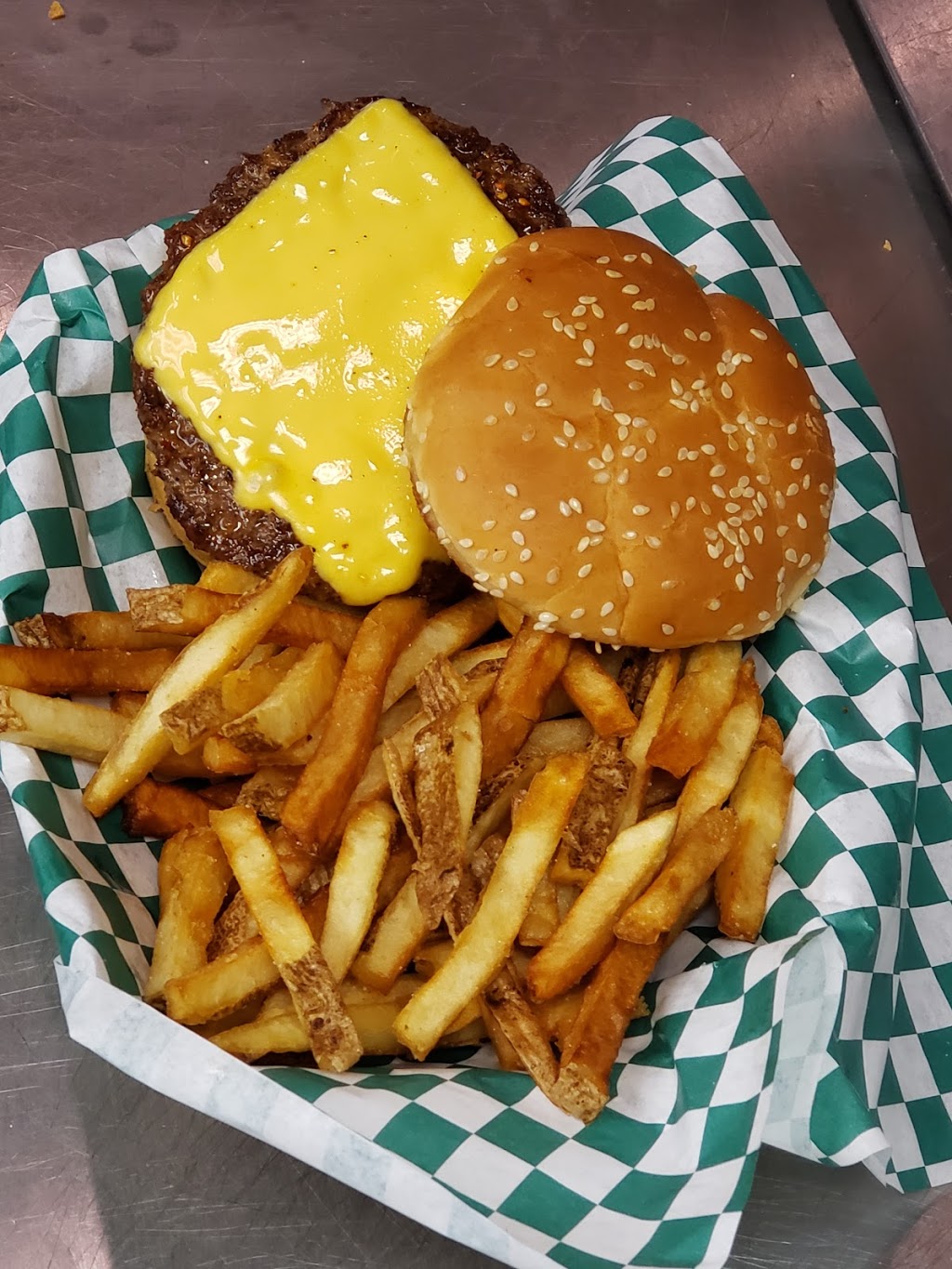 Columbia Cafe | restaurant | 3300 Central Ave NE, Minneapolis, MN 55418, USA | 6123805600 OR +1 612-380-5600