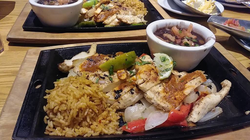 Chilis Grill & Bar | meal takeaway | 2001 Harbison Dr, Vacaville, CA 95687, USA | 7074498072 OR +1 707-449-8072