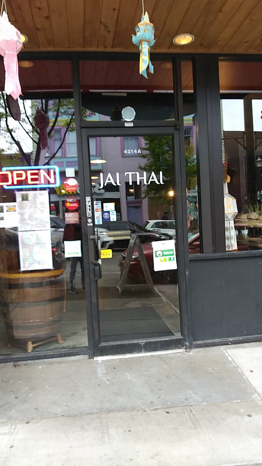 Thai 65 | restaurant | 4214 University Way NE, Seattle, WA 98105, USA | 2066326542 OR +1 206-632-6542