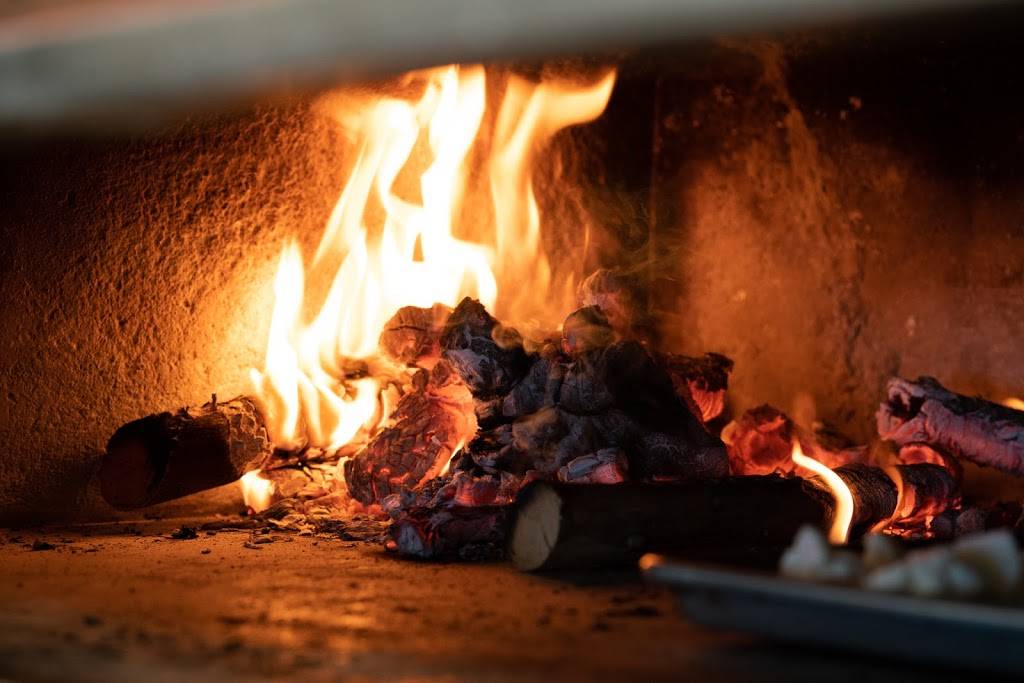 Flights & Irons Urban Kitchen | restaurant | 376 Camino De Estrella, San Clemente, CA 92672, USA | 9493883991 OR +1 949-388-3991