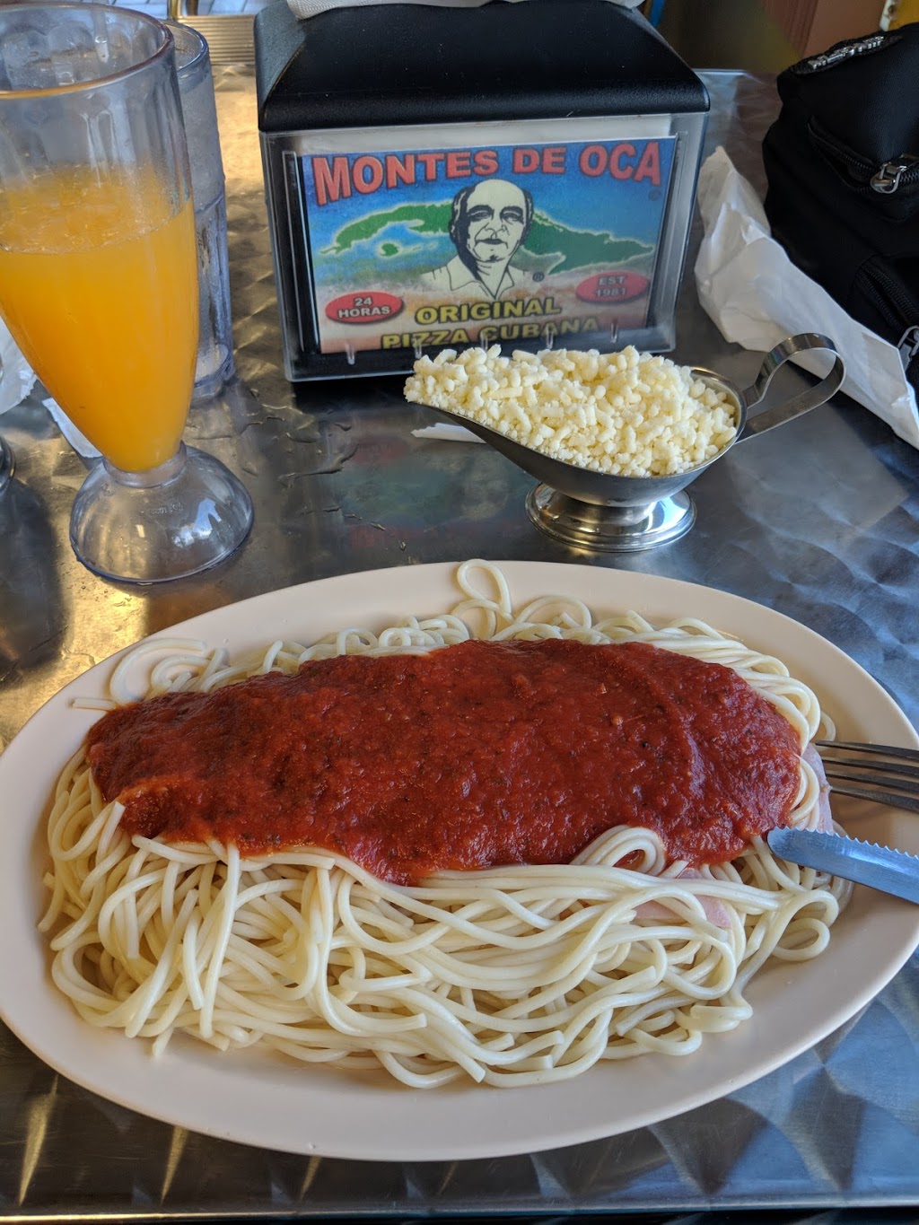 Montes De Oca Pizzeria Restaurant | meal takeaway | 2865 NW 7th St, Miami, FL 33125, USA | 7864528810 OR +1 786-452-8810