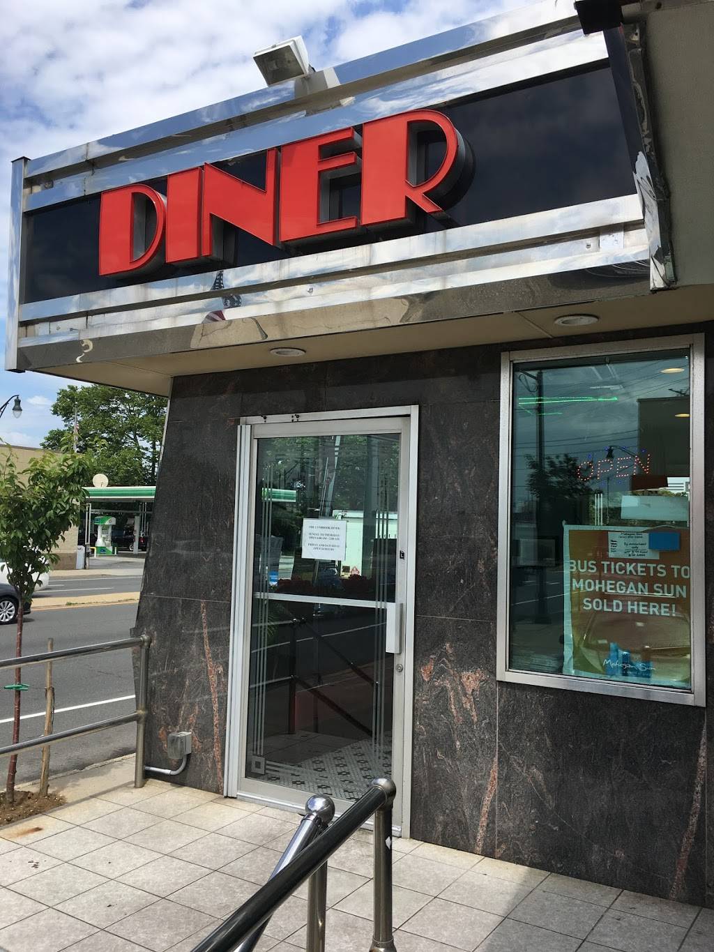 Lynbrook Diner | restaurant | 401 Sunrise Hwy, Lynbrook, NY 11563, USA | 5165931661 OR +1 516-593-1661
