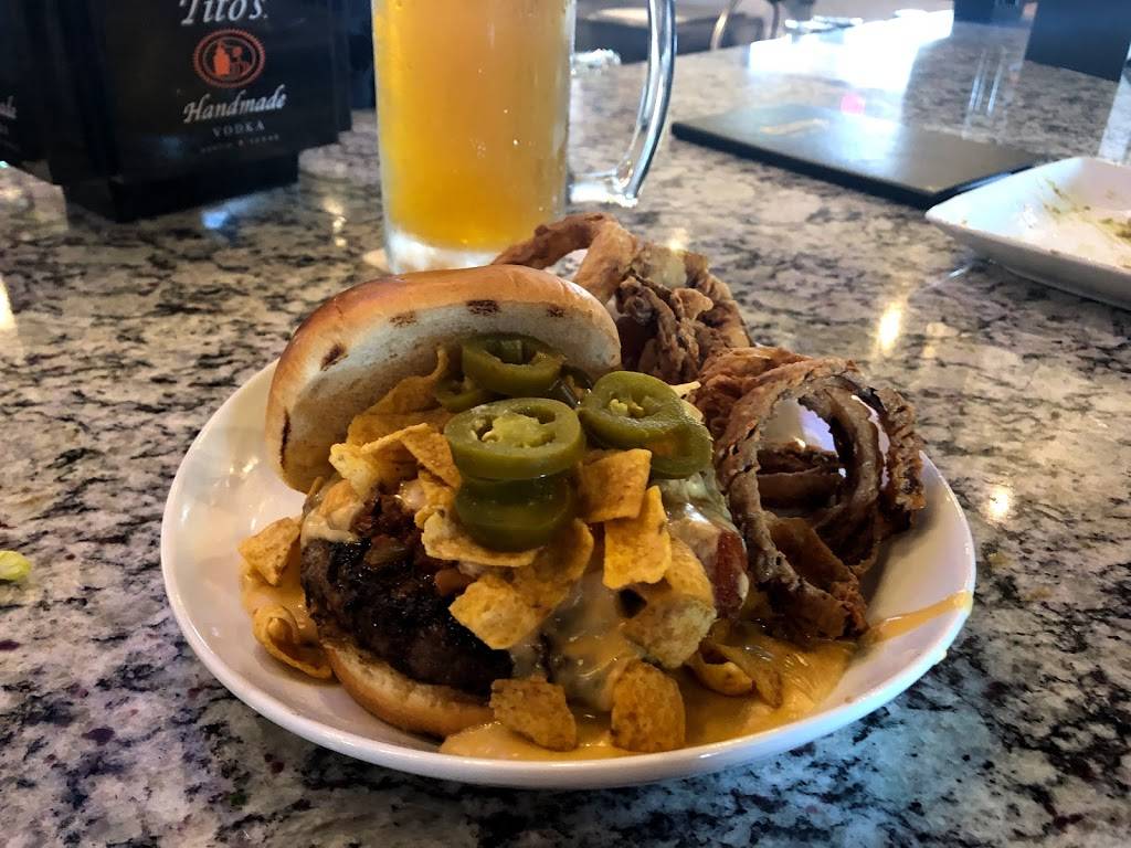 Conroys Bar & Grill | restaurant | 21119 US-281, San Antonio, TX 78258, USA | 2108902655 OR +1 210-890-2655