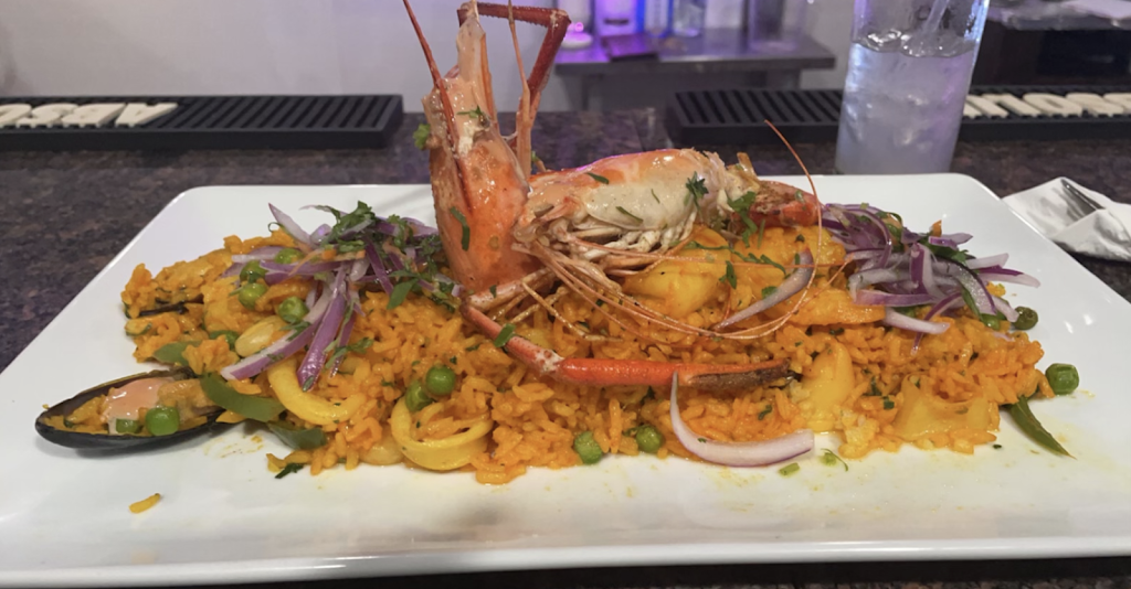 Salsa Restaurant & Lounge | restaurant | 7021 W Higgins Ave, Chicago, IL 60656, USA | 7736316310 OR +1 773-631-6310