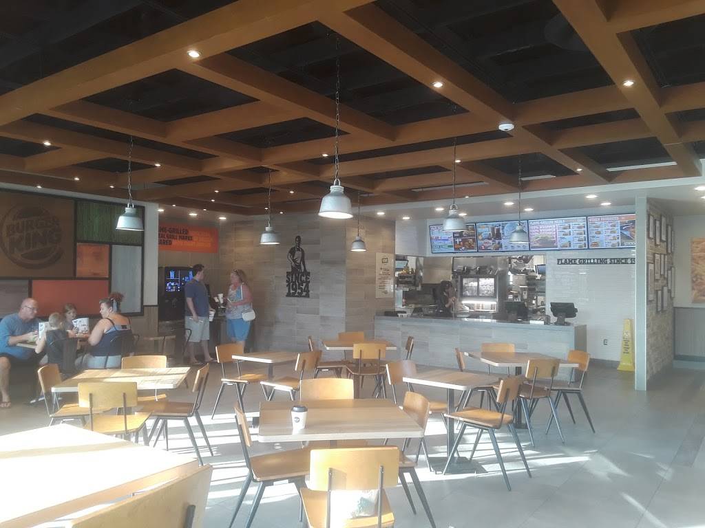 Burger King | restaurant | 3991 SE Federal Hwy, Stuart, FL 34997, USA | 3055878101 OR +1 305-587-8101