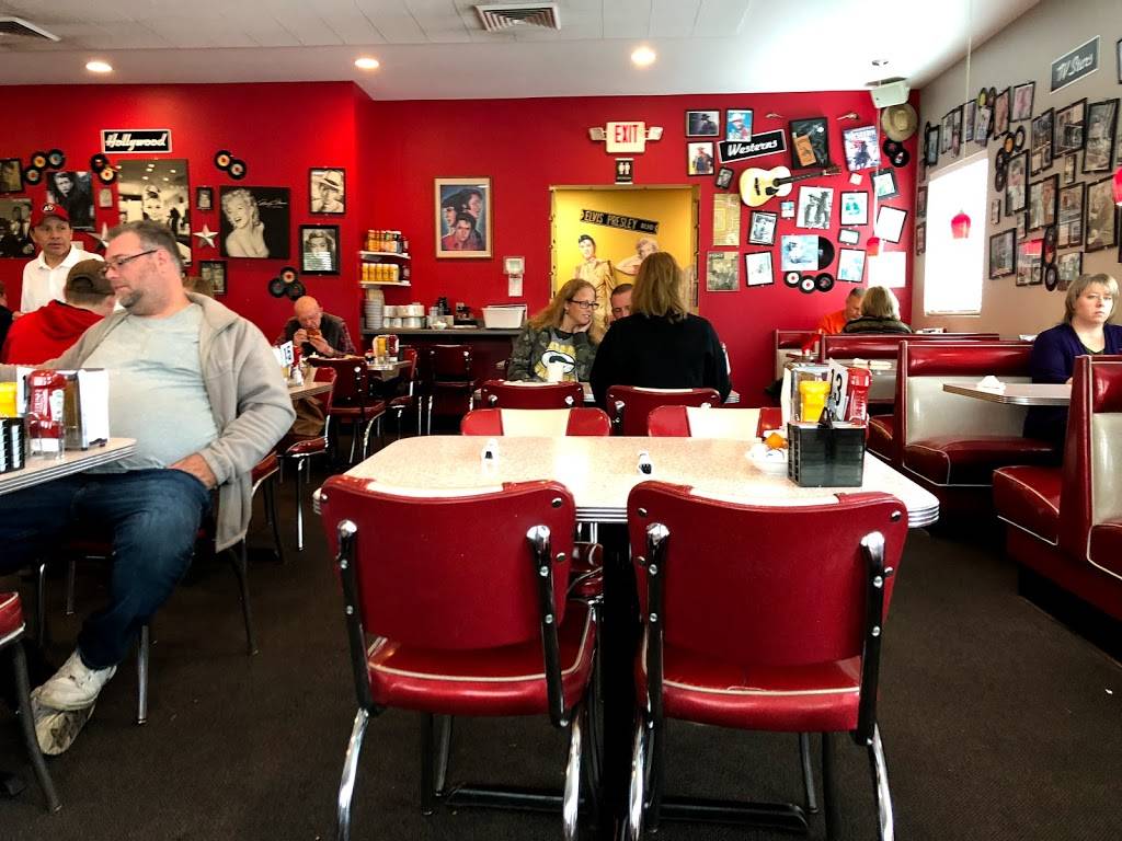 Bristol 45 Diner | restaurant | 8321 200th Ave, Bristol, WI 53104, USA | 2628574545 OR +1 262-857-4545