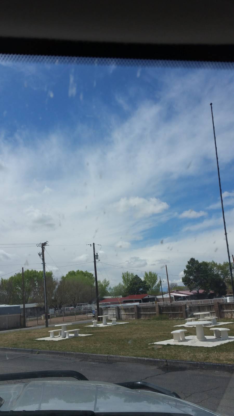 Blakes Lotaburger | restaurant | 1395 Bosque Farms Blvd, Bosque Farms, NM 87068, USA | 5058691001 OR +1 505-869-1001