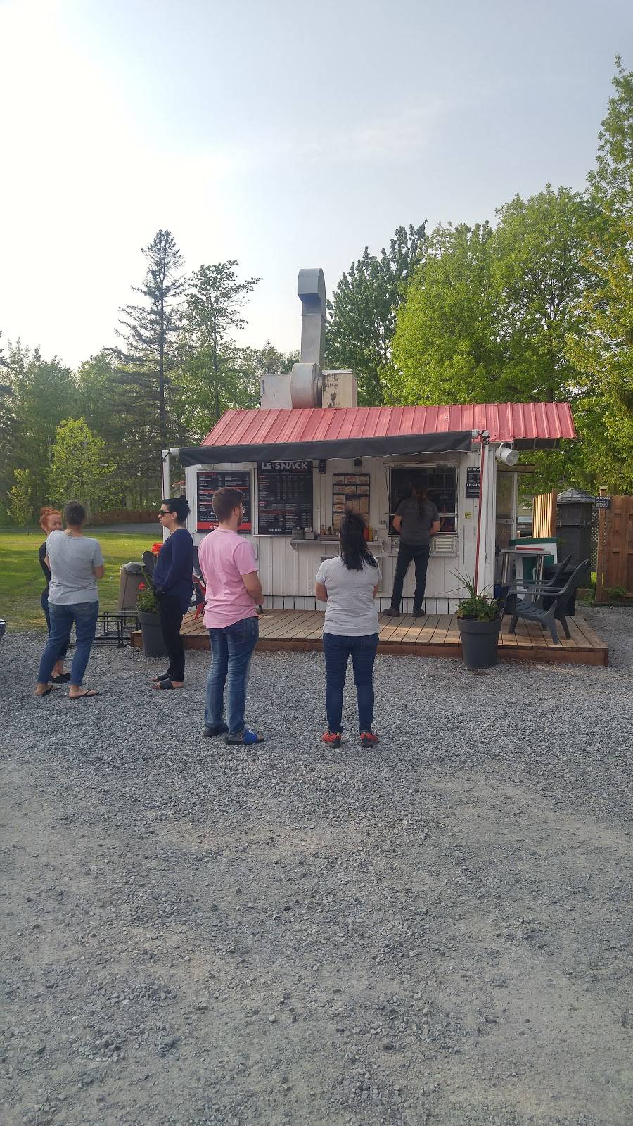 Le snack danick | restaurant | 15-17 Rue Belle Rive, Saint-Nicéphore, QC J2A 1P7, Canada | 8194722444 OR +1 819-472-2444