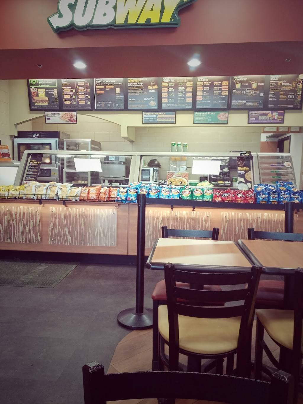 Subway | restaurant | 139 West St, Ware, MA 01082, USA | 4132770438 OR +1 413-277-0438
