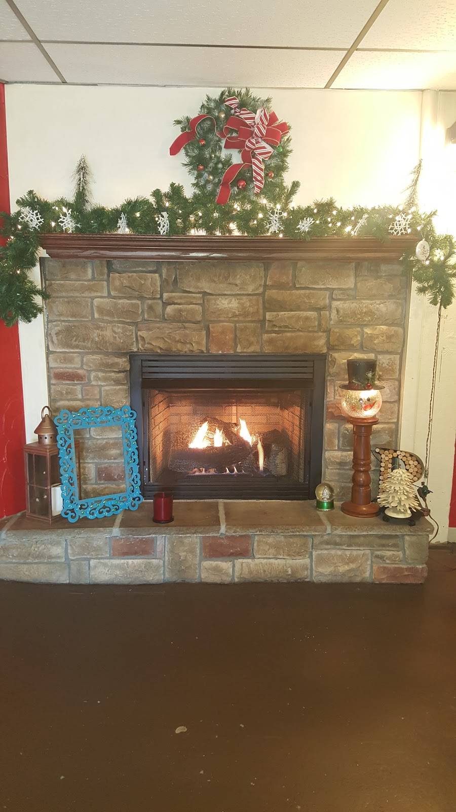 Rz Cafe And Catering | restaurant | 104 N Main St, Fort Branch, IN 47648, USA | 8126150039 OR +1 812-615-0039