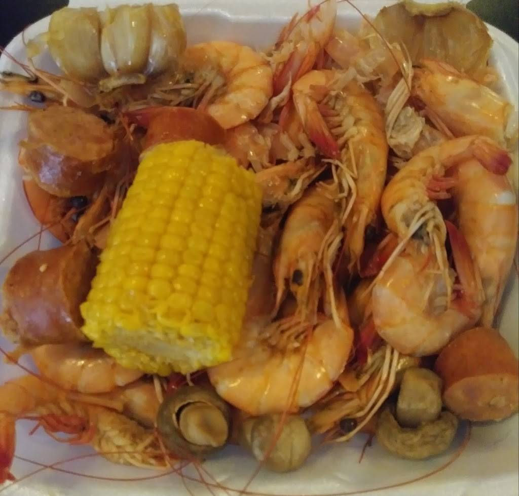 Spotlight Restaurant & Bar | restaurant | 2925 Harvard Ave, Metairie, LA 70006, USA | 5048892311 OR +1 504-889-2311