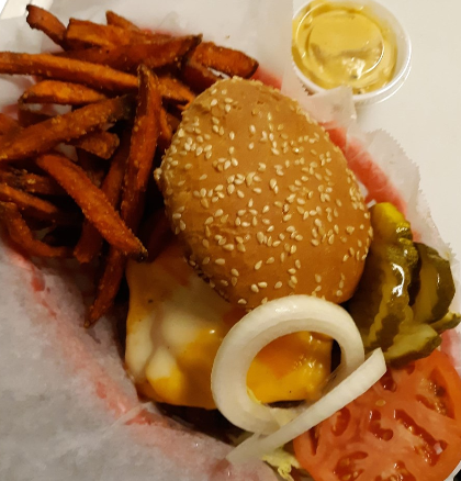 Boozies Bar & Grill | restaurant | 114 W 3rd St, Davenport, IA 52801, USA | 5633282929 OR +1 563-328-2929