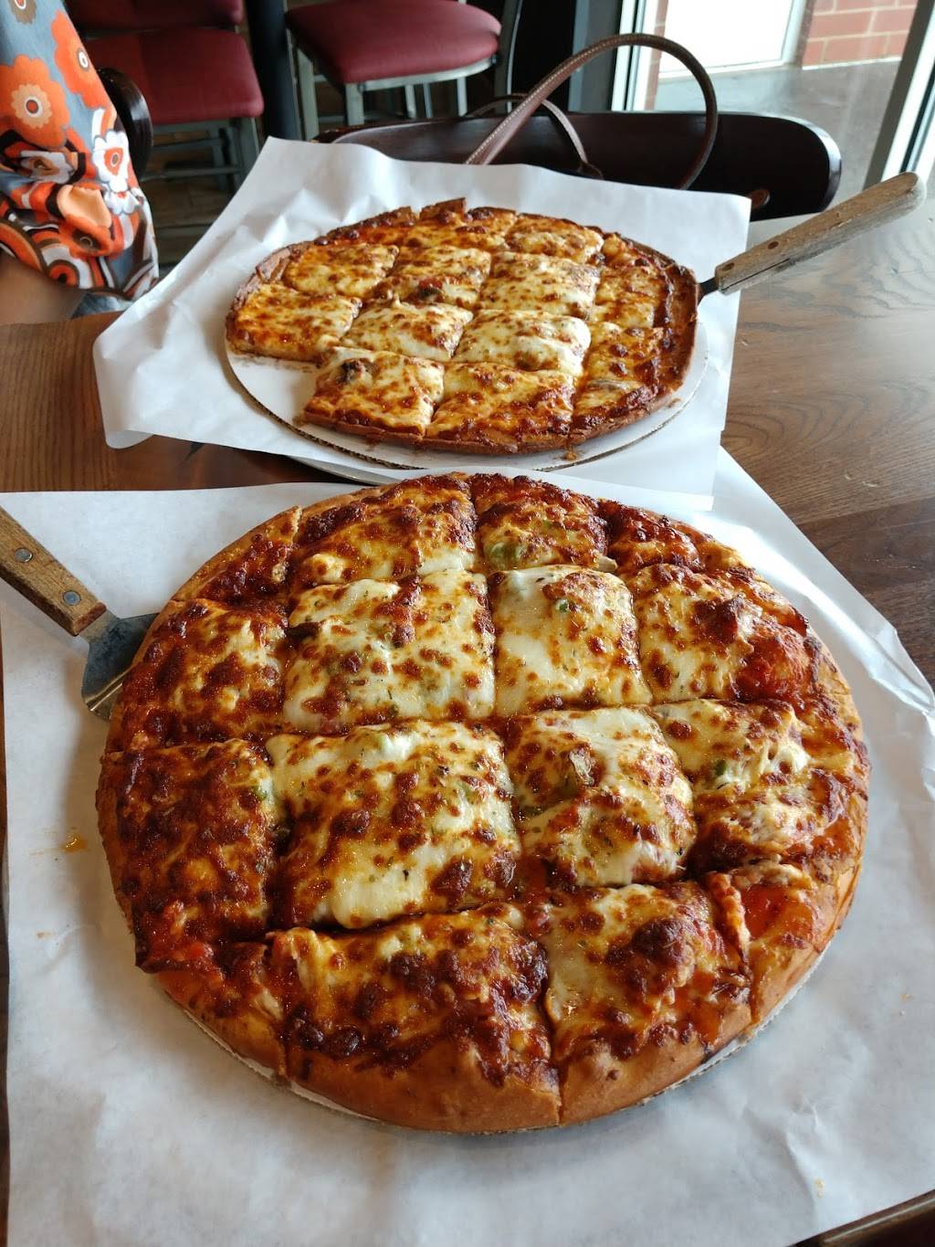Nancys Pizza - Litchfield | restaurant | 13 Thunderbird Cir, Litchfield, IL 62056, USA | 2173240707 OR +1 217-324-0707