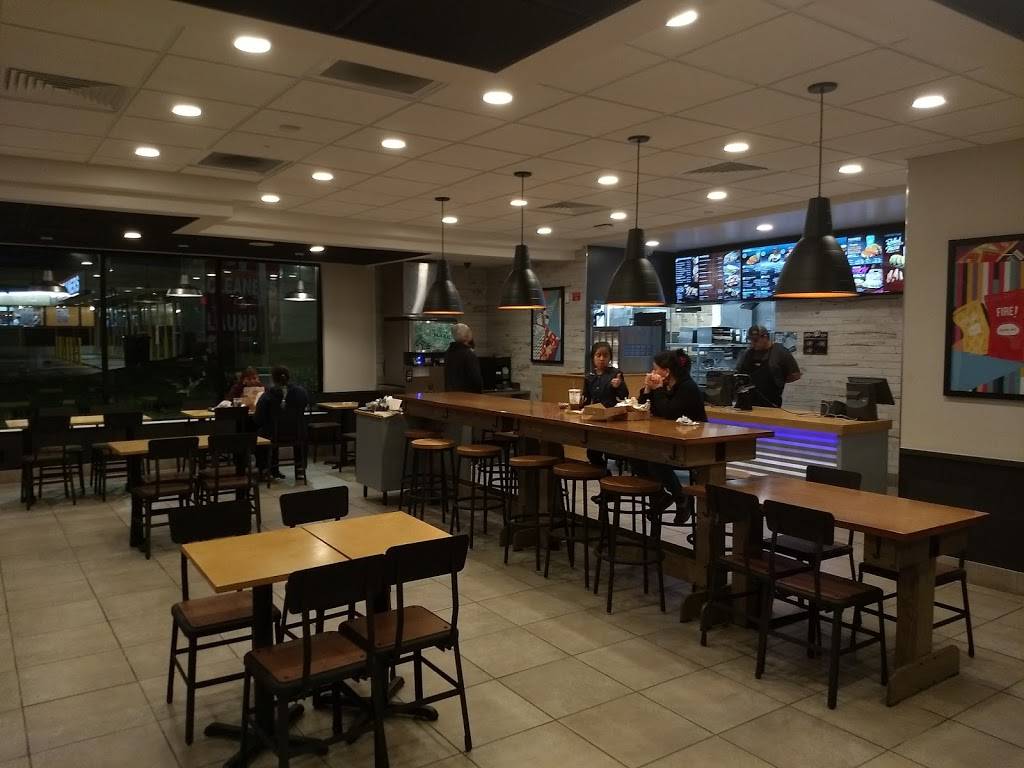 Taco Bell | meal takeaway | 16901 Hawthorne Blvd, Lawndale, CA 90260, USA | 3105422564 OR +1 310-542-2564