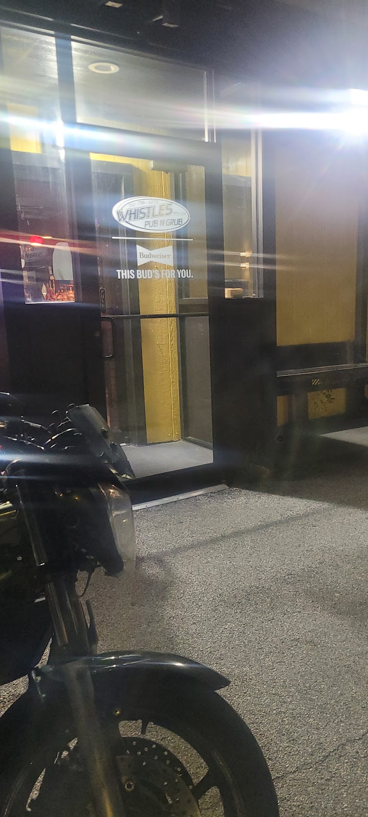 Whistles Pub & Grub | restaurant | 807 S 21st St, Council Bluffs, IA 51501, USA | 7127963279 OR +1 712-796-3279