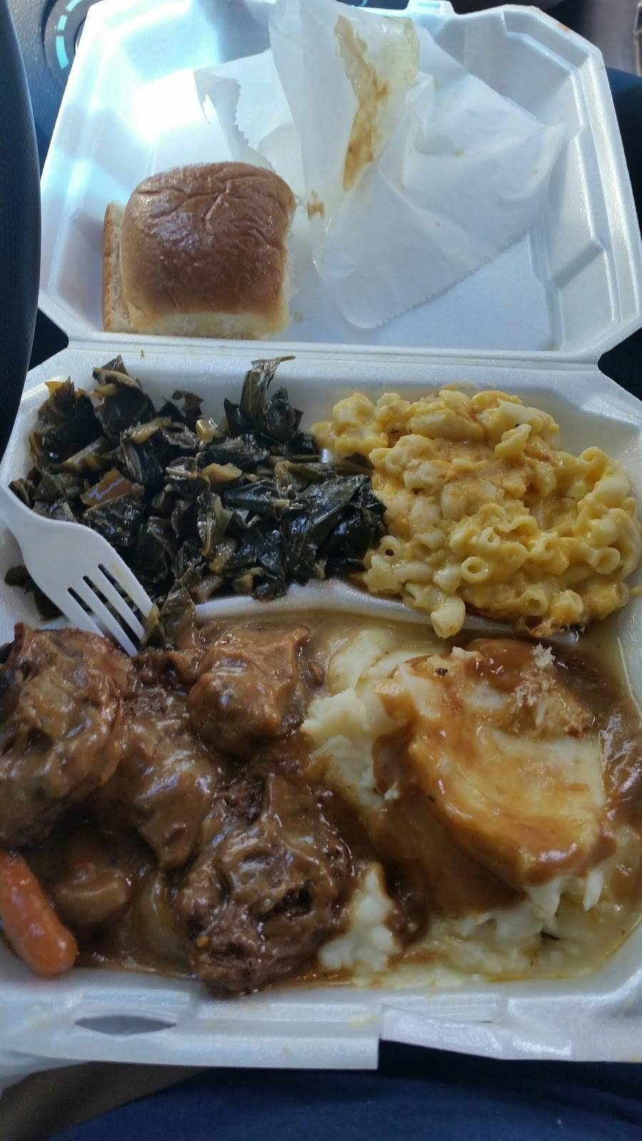 Georges Grill | restaurant | 1836 49th St S, Gulfport, FL 33707, USA | 7273234286 OR +1 727-323-4286