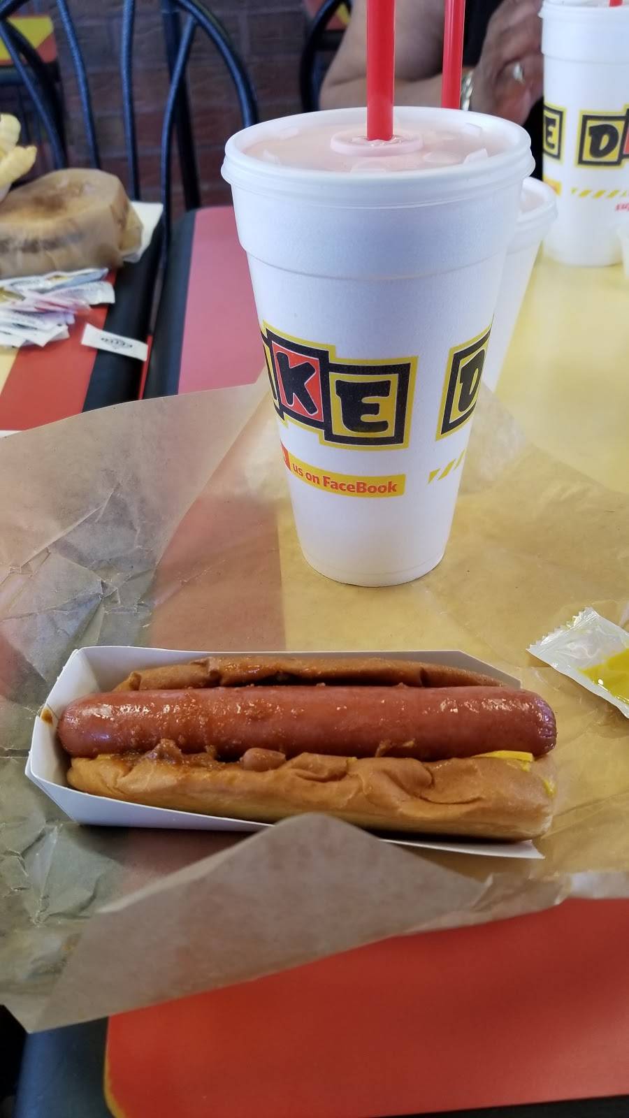 Dog-N-Shake | restaurant | 1640 S Hillside St, Wichita, KS 67211, USA | 3166856631 OR +1 316-685-6631