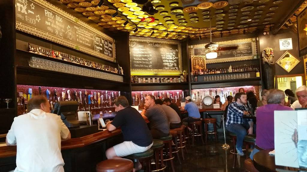 Flying Saucer Draught Emporium | restaurant | 11255 Huebner Rd #212, San Antonio, TX 78230, USA | 2106965080 OR +1 210-696-5080