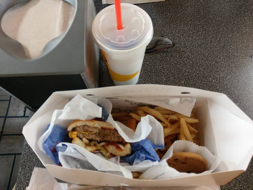 Carls Jr. | restaurant | 183 Lake Blvd, Redding, CA 96003, USA | 5302414939 OR +1 530-241-4939