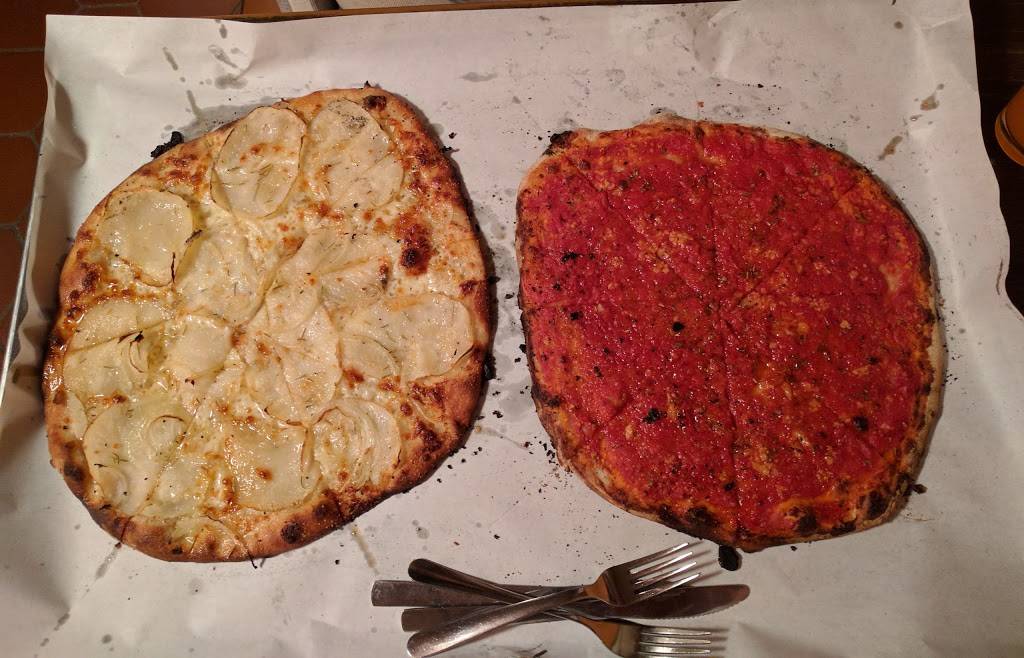 Sallys Apizza | restaurant | 237 Wooster St, New Haven, CT 06511, USA | 2036245271 OR +1 203-624-5271