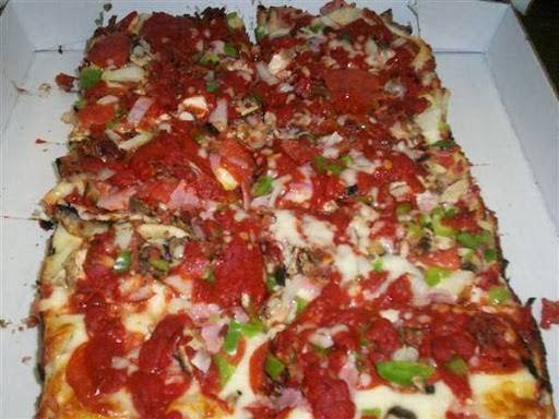 Perrys Pizza | restaurant | 665 S Main St, Clawson, MI 48017, USA | 2485857023 OR +1 248-585-7023