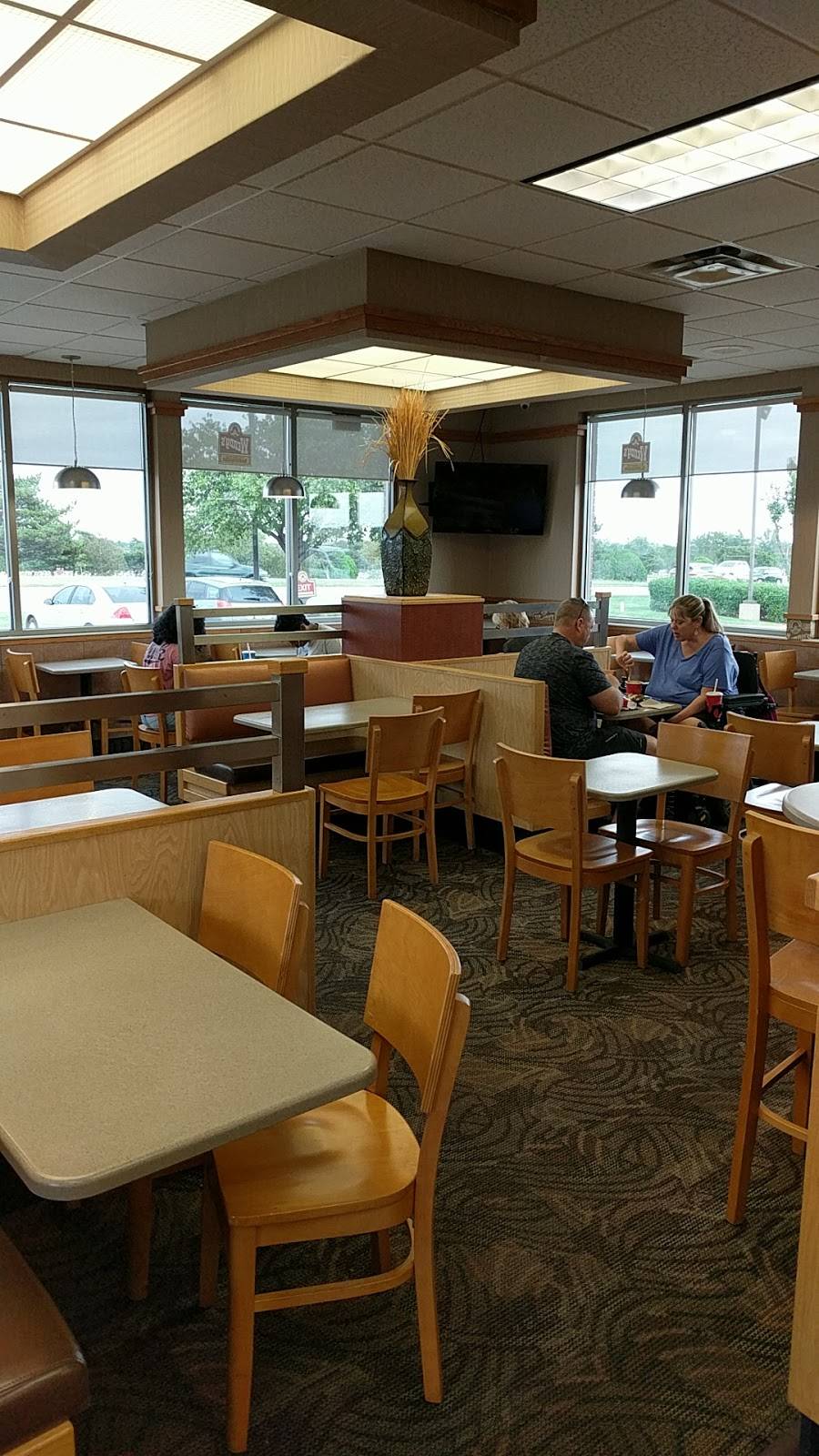 Wendys | restaurant | 7716 Northwest Expy, Oklahoma City, OK 73132, USA | 4057218929 OR +1 405-721-8929