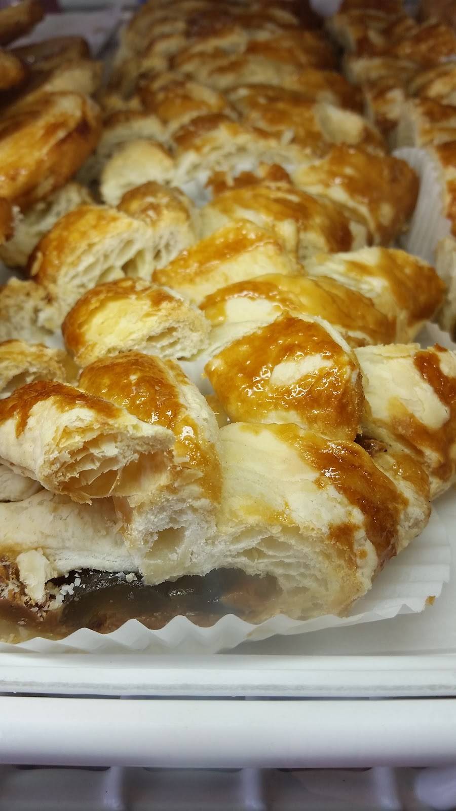 Mi Pueblo Restaurant & Bakery 2 | restaurant | 2813, 3837 Main St, Bridgeport, CT 06606, USA | 2036901412 OR +1 203-690-1412