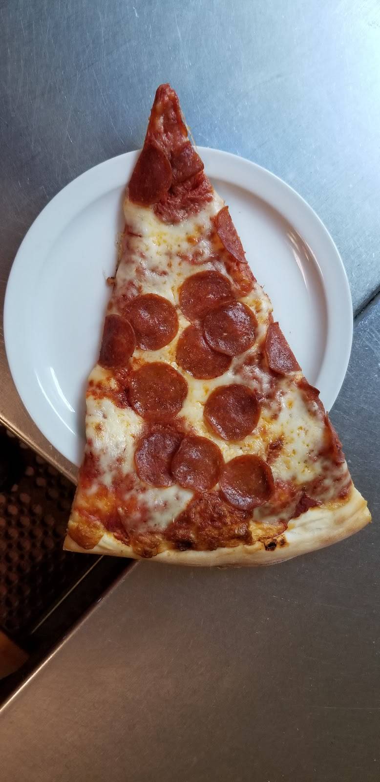 Ricks New York Style Pizza | restaurant | 1320 Lakewood Mall, Lodi, CA 95242, USA | 2093399411 OR +1 209-339-9411