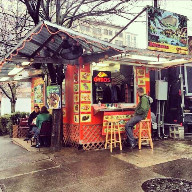 Noah Halal | restaurant | 310 SW 5th Ave, Portland, OR 97204, USA | 9714070903 OR +1 971-407-0903