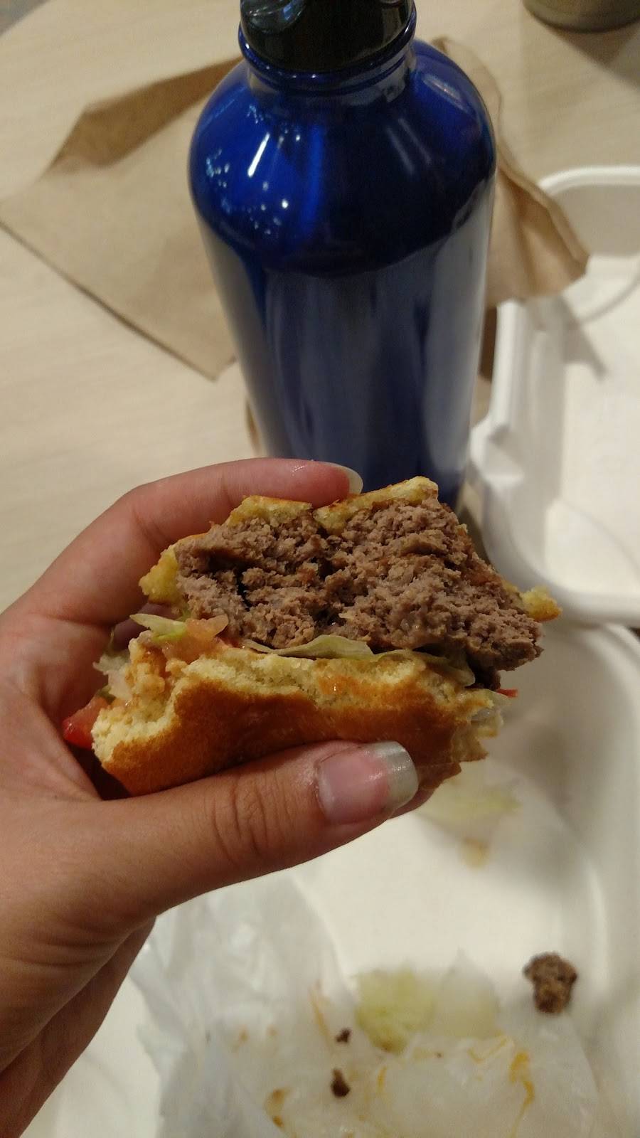 Elevation Burger | restaurant | American University, 4400 Massachusetts Ave NW, Washington, DC 20016, USA | 2028853184 OR +1 202-885-3184