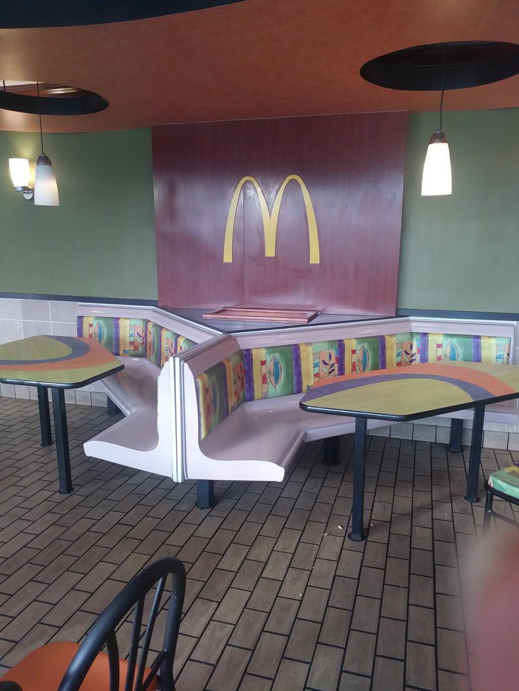 McDonalds | cafe | 2201 Bessemer Super Hwy, Birmingham, AL 35208, USA | 2057805841 OR +1 205-780-5841