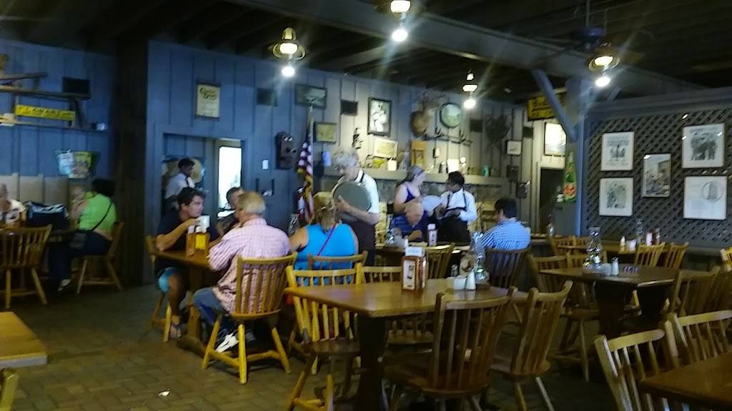 Cracker Barrel Old Country Store | restaurant | 17017 Abercorn St, Savannah, GA 31419, USA | 9129276559 OR +1 912-927-6559