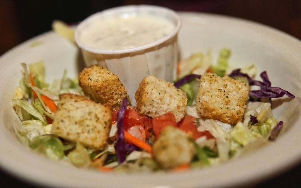 Philays Catfish & More | restaurant | 13386 Airline Hwy, Gonzales, LA 70737, USA | 2256473999 OR +1 225-647-3999