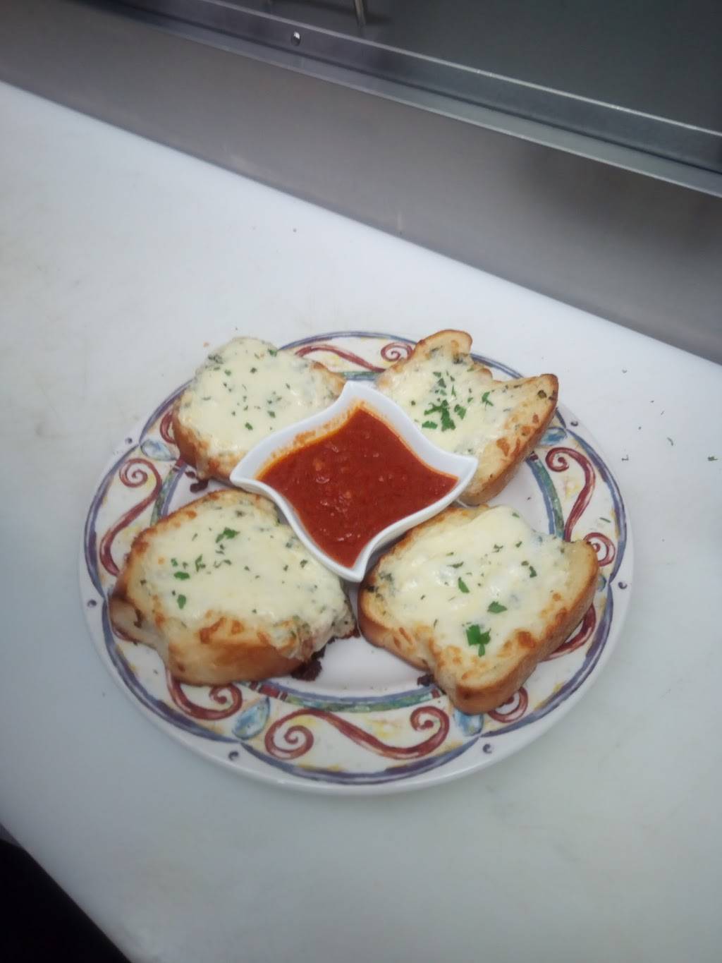 Buccis Pizza & Restaurant | restaurant | 19373 Hilliard Blvd, Cleveland, OH 44116, USA | 4403315157 OR +1 440-331-5157