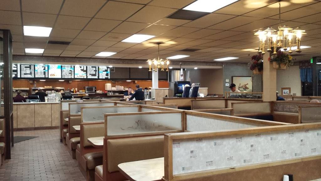 Crown Burgers | restaurant | 2684 3200 W, West Valley City, UT 84119, USA | 8019728586 OR +1 801-972-8586