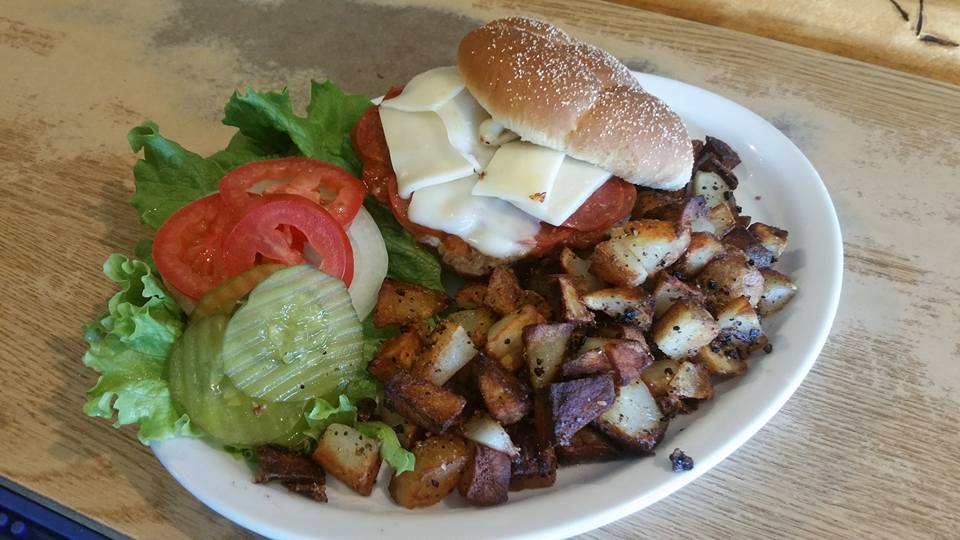 Little Chief Saloon | restaurant | 601 N 10th St, Worland, WY 82401, USA | 3073476430 OR +1 307-347-6430