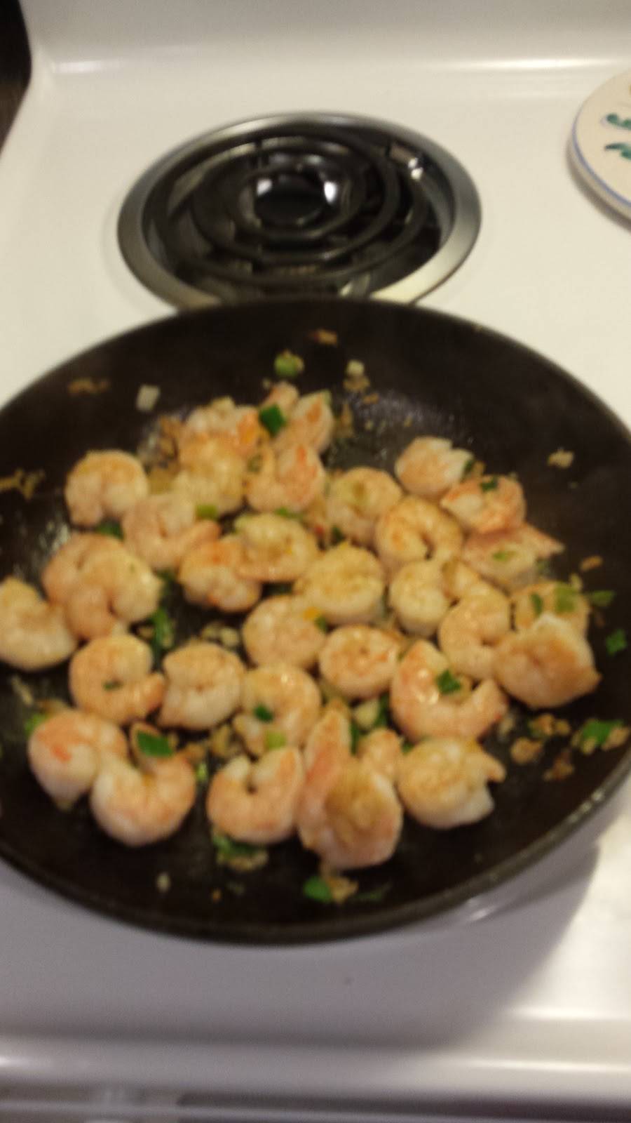 Simons Cafe & Lounge | cafe | 6135 Lakeside Dr # 113, Reno, NV 89511, USA | 7758298777 OR +1 775-829-8777