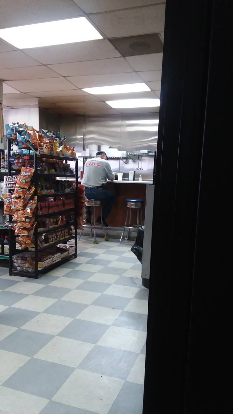 BP | restaurant | 3924 Taylors Bridge Hwy, Clinton, NC 28328, USA | 9105926098 OR +1 910-592-6098