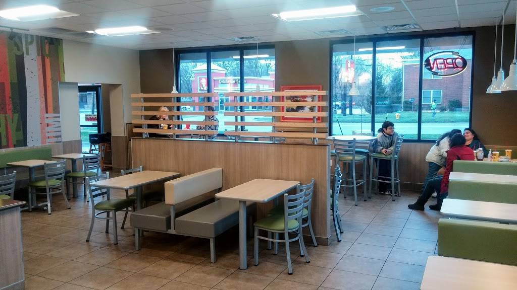 Taco Johns | restaurant | 921 E Euclid Ave, Des Moines, IA 50316, USA | 5152620110 OR +1 515-262-0110