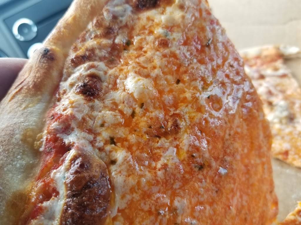 BackDraft Pizzeria | restaurant | 4th Tap Brewing Co-op, 10615 Metric Blvd, Austin, TX 78758, USA | 5123871005 OR +1 512-387-1005