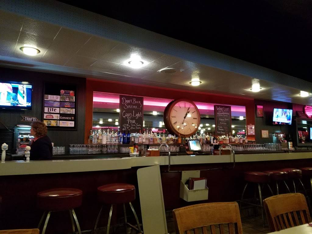 Louies Restaurant | restaurant | 1009 North Ave, Waukegan, IL 60085, USA | 8472440101 OR +1 847-244-0101