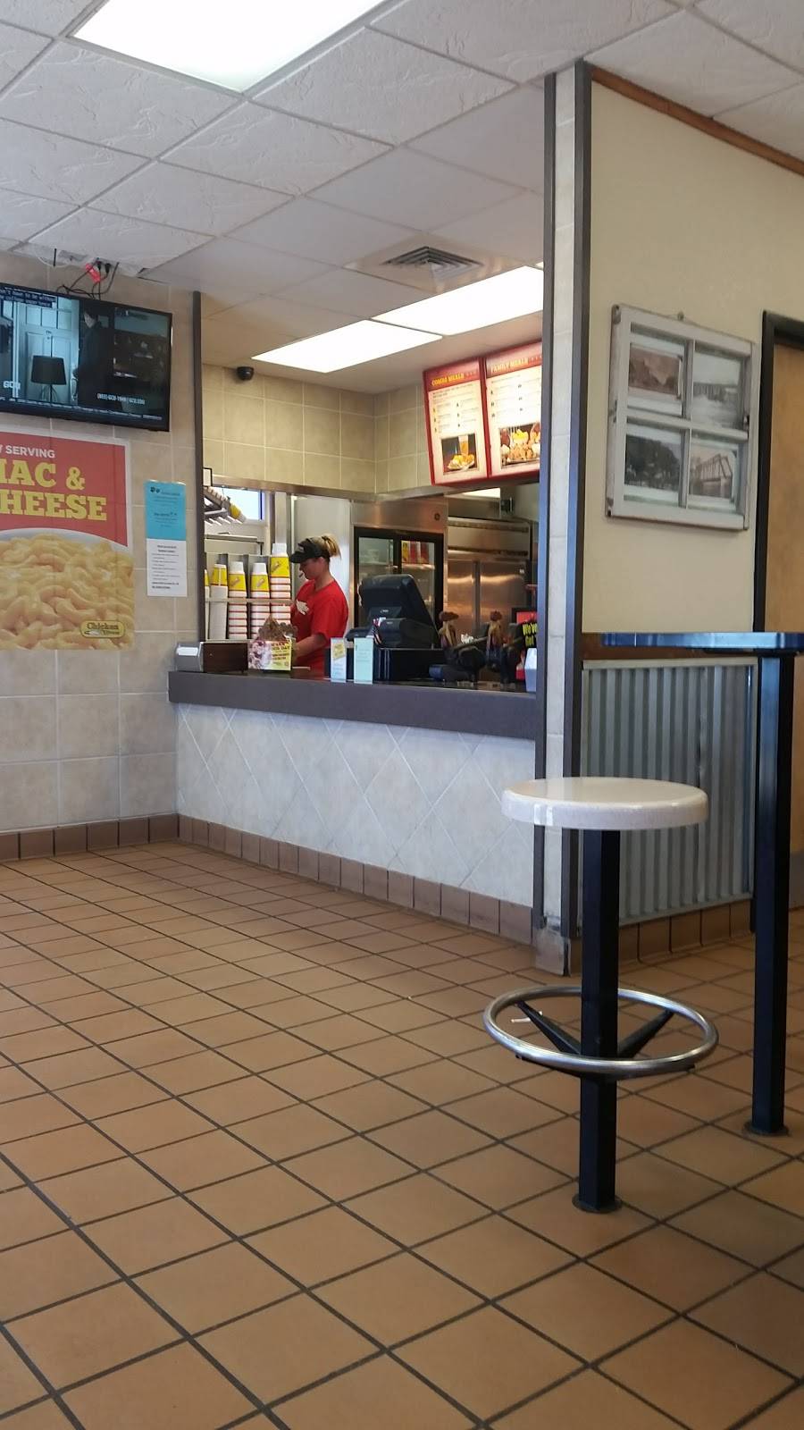 Chicken Express | restaurant | 42 US-87, Comfort, TX 78013, USA | 8309952750 OR +1 830-995-2750