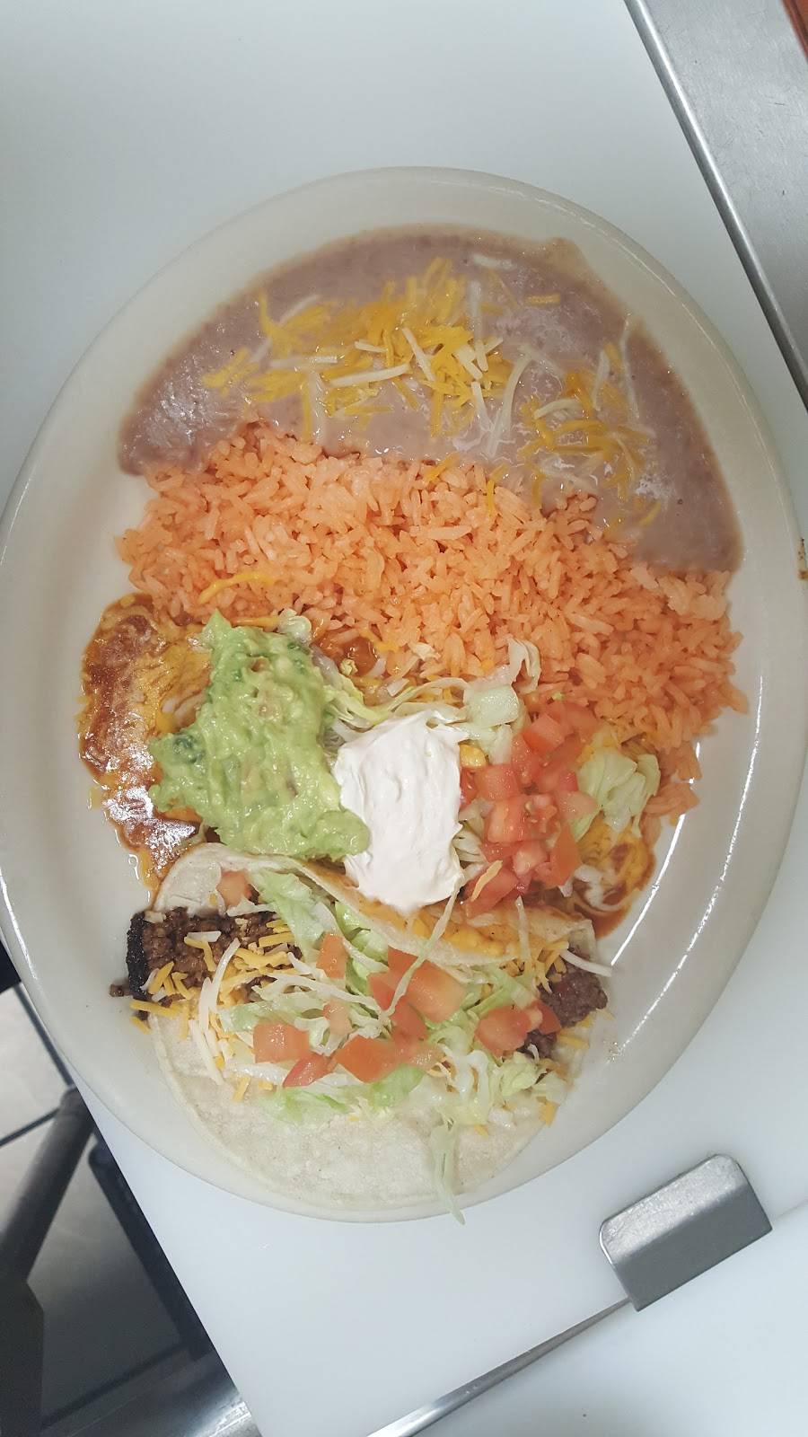 Dona Mary Restaurant And Bar | restaurant | 813 Front St, Gibbon, NE 68840, USA | 3084686612 OR +1 308-468-6612