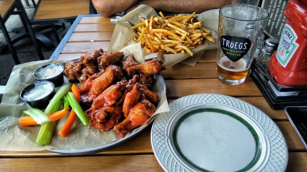 Bronx Alehouse | restaurant | 216 W 238th St, Bronx, NY 10463, USA | 7186010204 OR +1 718-601-0204