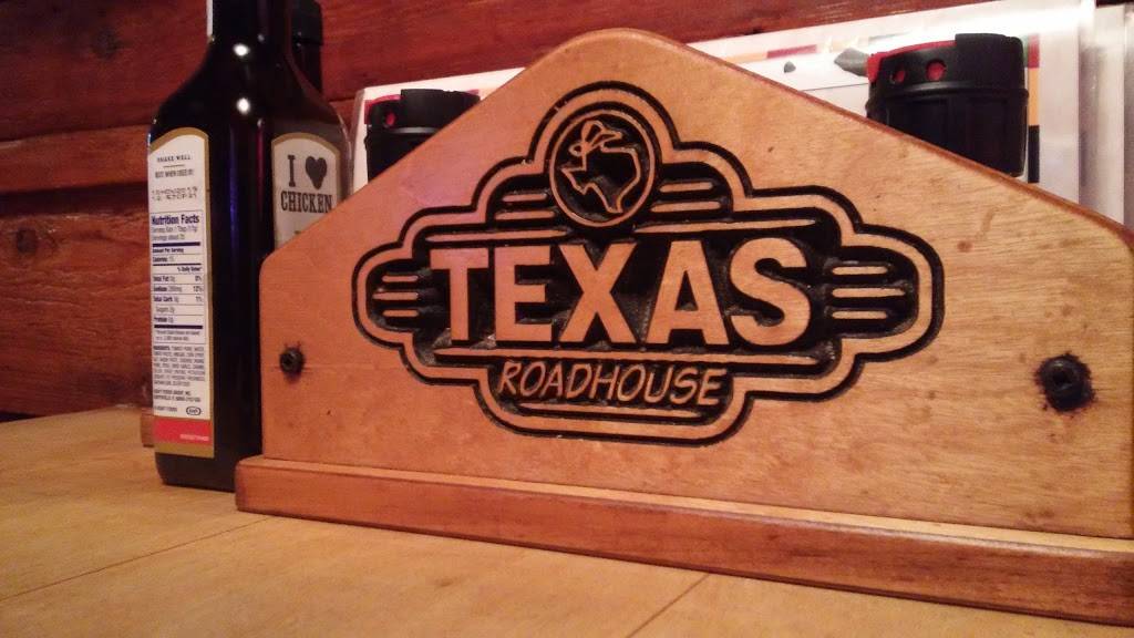 Texas Roadhouse | restaurant | 200 W E McGalliard Rd, Muncie, IN 47303, USA | 7652827113 OR +1 765-282-7113