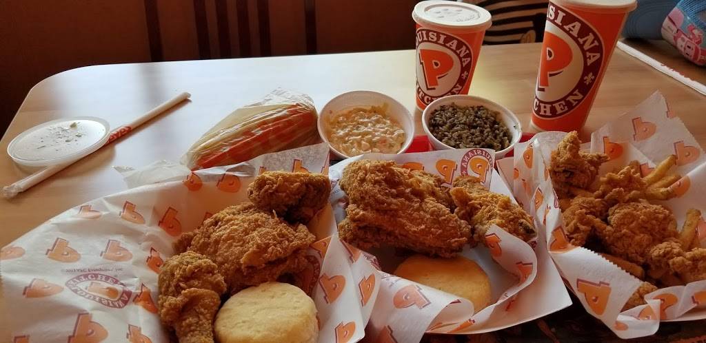 Popeyes Louisiana Kitchen | restaurant | 2844 Fish Hatchery Rd, Fitchburg, WI 53713, USA | 6082681606 OR +1 608-268-1606