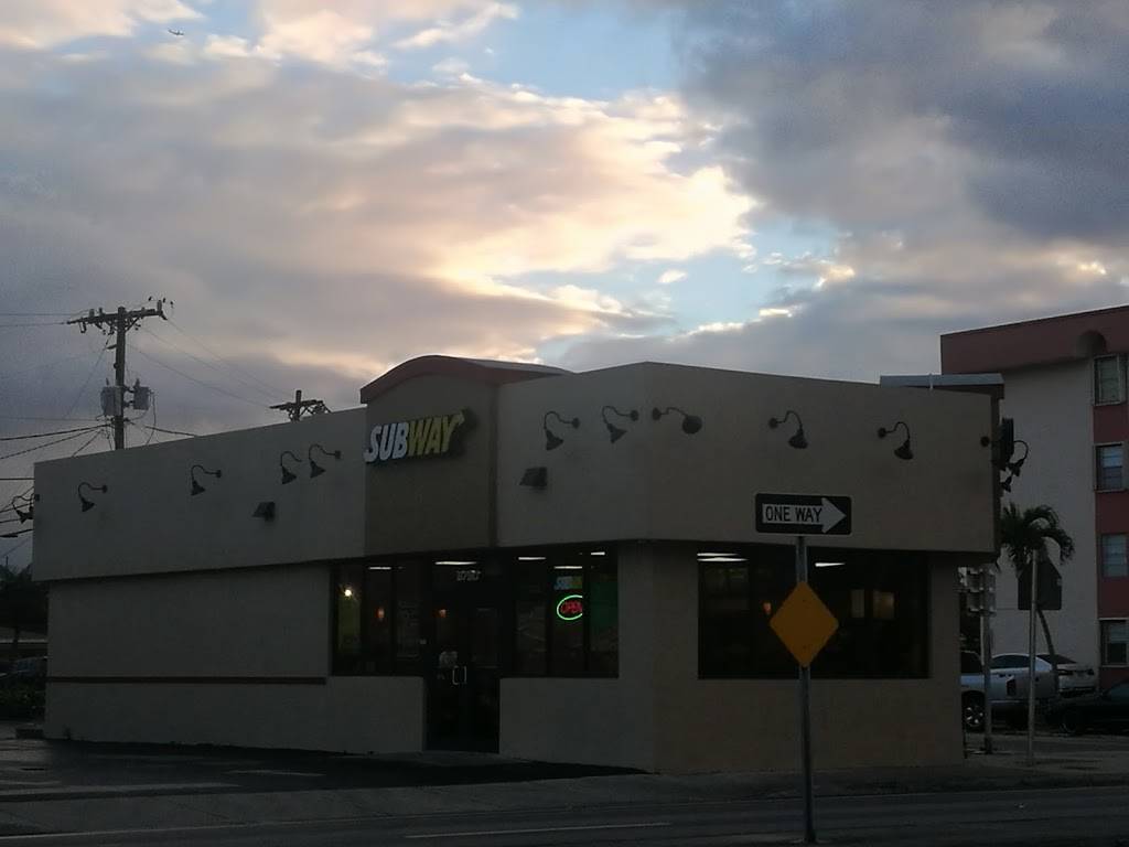 Subway | meal takeaway | 6790 W Flagler St, Miami, FL 33144, USA | 3053920478 OR +1 305-392-0478