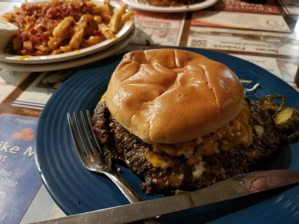 Rons Hamburgers & Chili | restaurant | 351 N Air Depot Blvd, Midwest City, OK 73110, USA | 4057337667 OR +1 405-733-7667