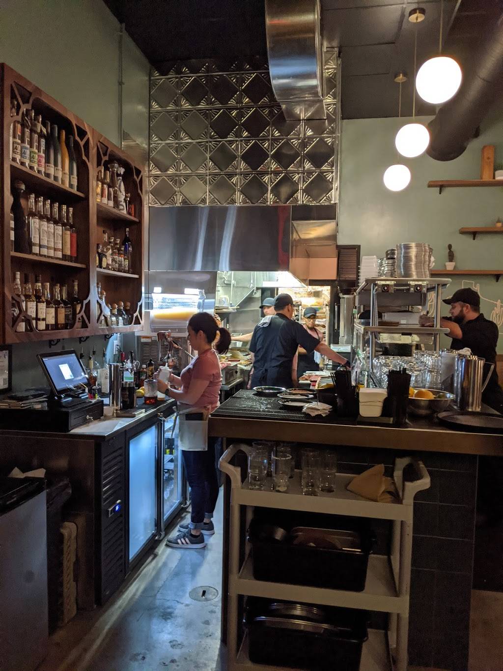 South of Summit Taqueria & Tequila | restaurant | 516 W 75th St, Kansas City, MO 64114, USA | 8164918001 OR +1 816-491-8001